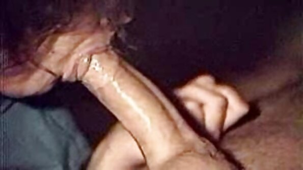 Osupljiva MILF Valentina Nappi obožuje analno in oralno
